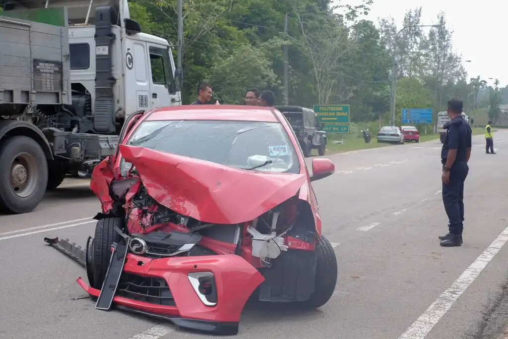 How to Save Money After a Car Accident