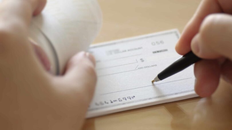 Ainda preciso de cheques em papel
