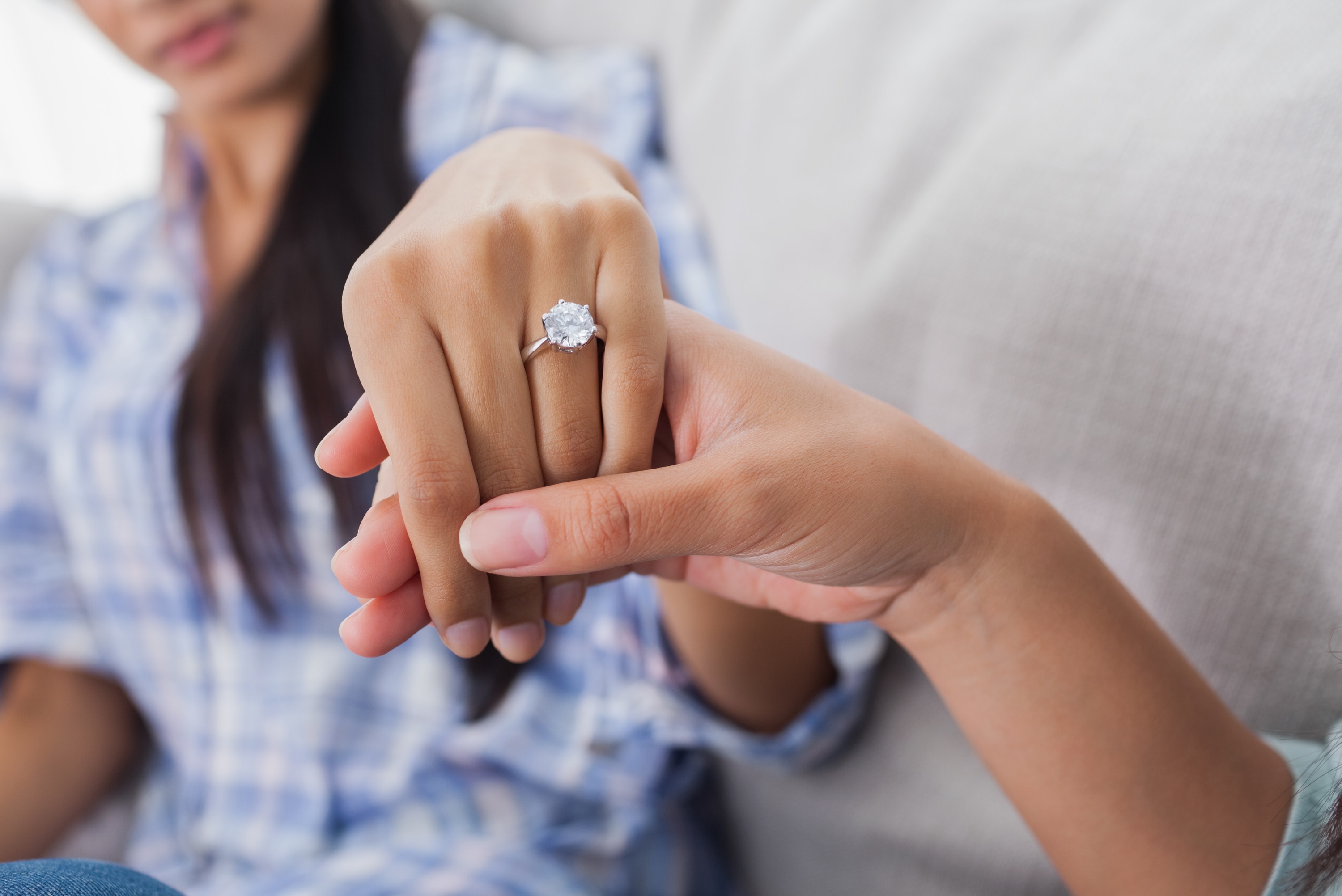 Woman Proudly Shows Family Her 'Custom' Engagement Ring — Then Mom Tells  Her She Found the Same One on Amazon