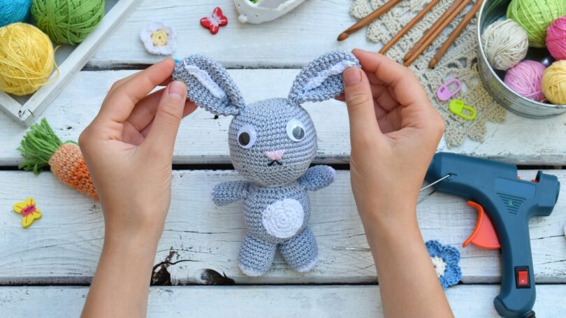 Making Stuffed Animal Craft Diy Glue Gun Yarn