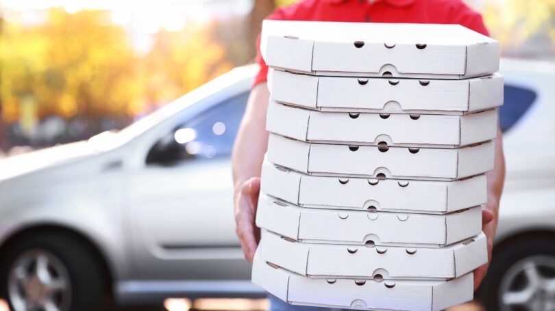 Deliver Food Boxes Car
