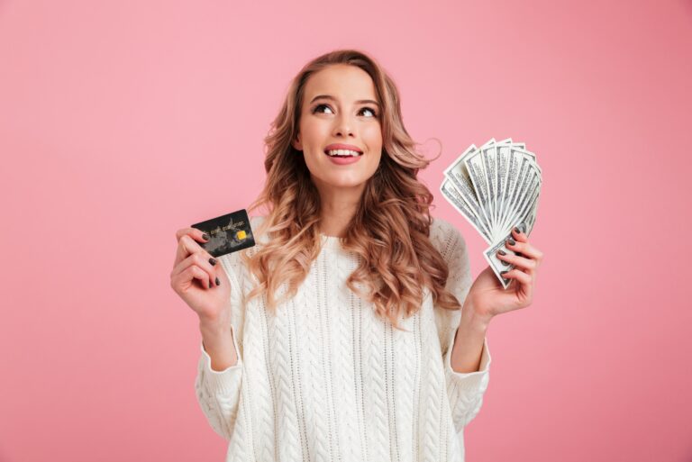 Cash Back Credit Cards Pink Woman