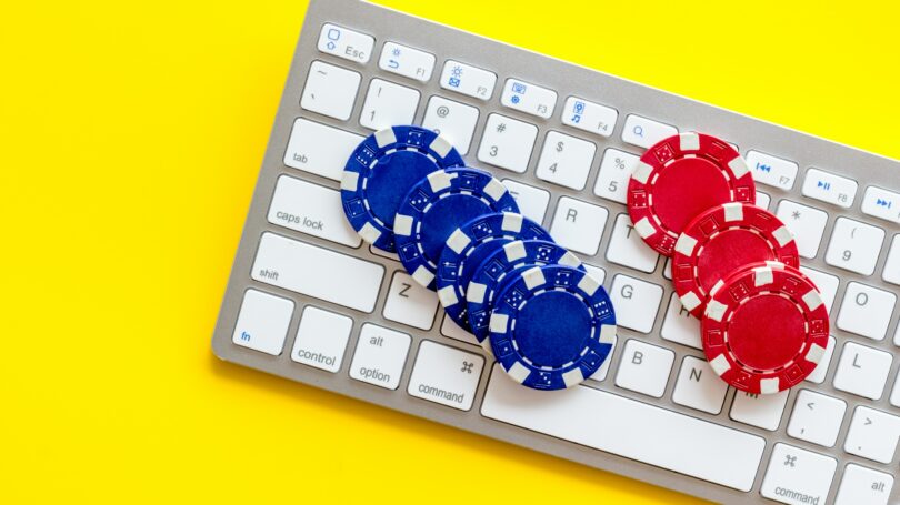 Online Gambling Poker Chips Keyboard