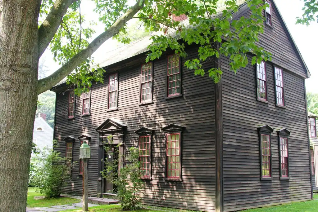 Buying an Old House? – Common Problems, Hidden Costs & Benefits