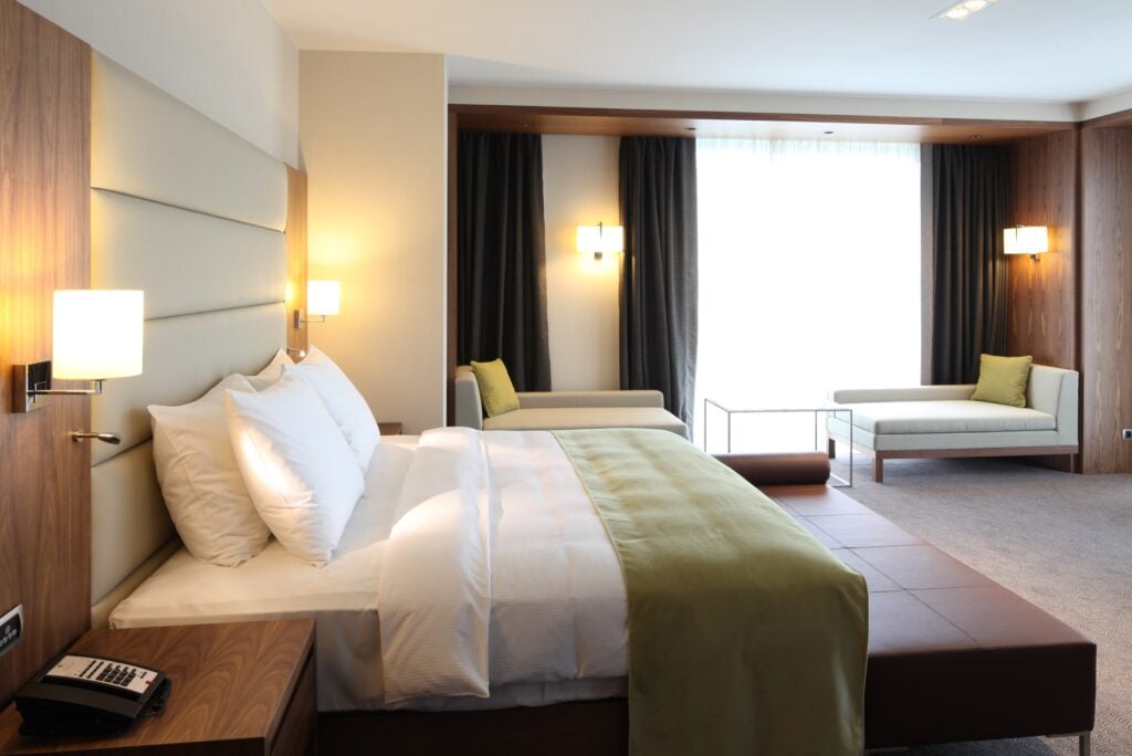 7 Hotel Booking Websites With Private Sales & Exclusive Deals