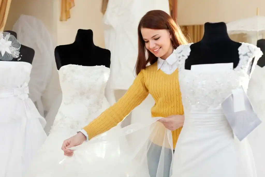 12 Ways to Buy a Cheap Unique Wedding Dress on a Budget