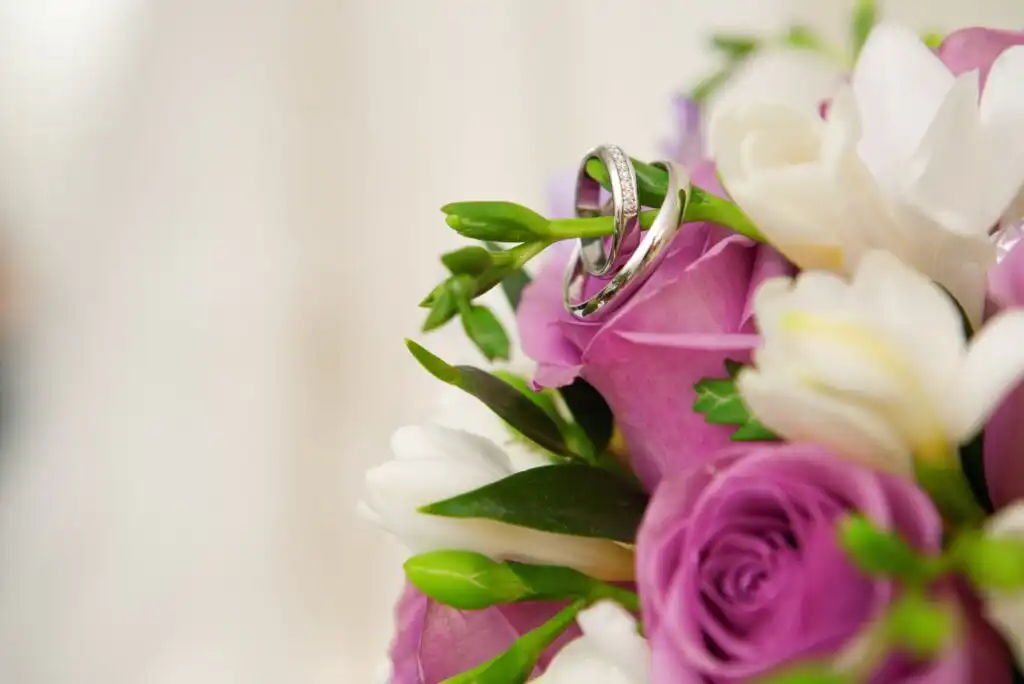10 Ways to Get Cheap Wedding Flowers on Any Budget