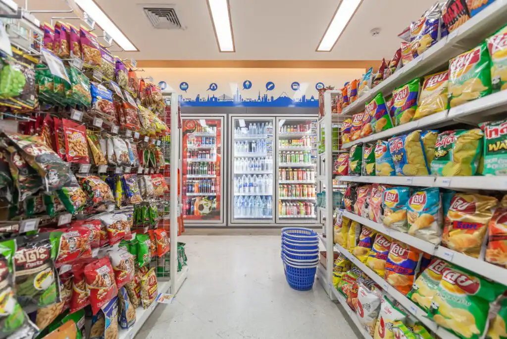 4 Reasons to Avoid Convenience Stores