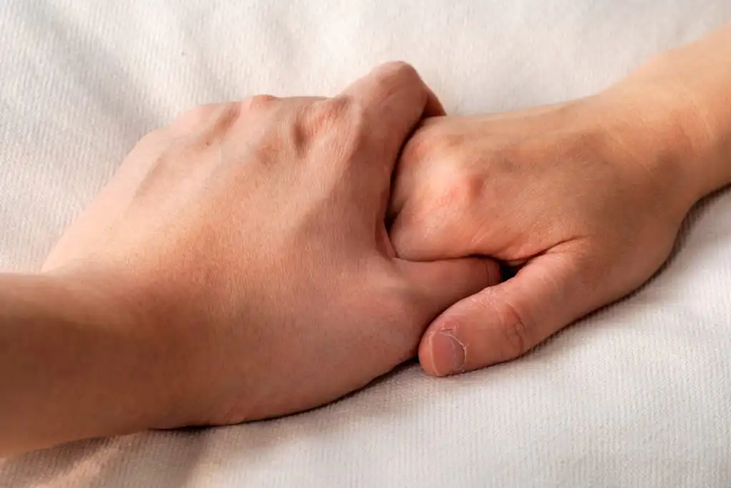 How to Navigate End-of-Life Care Decisions When Family Members Disagree