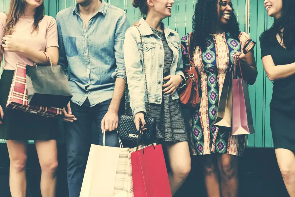 Splurge or Bargain? Making Fashion & Clothes Shopping Affordable